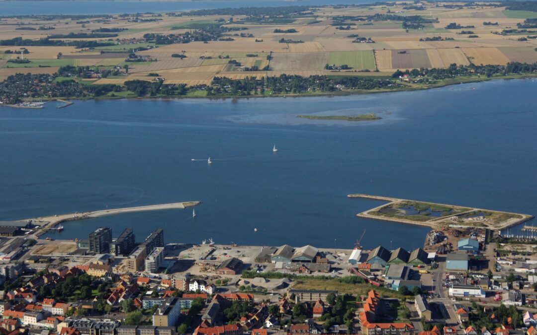 Kajaktur på Holbæk Fjord – aftentur med middag på Hørby Færgekro