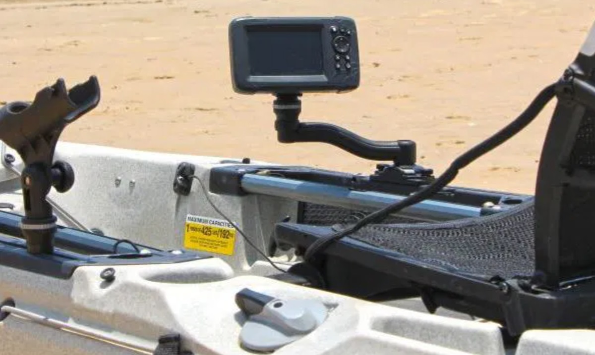 02-4147-11-Swing-Arm-R-Lock